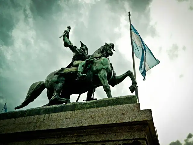 Monumento Ecuestre al General Manuel Belgrano