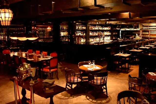 Moby Dick Pub Grill