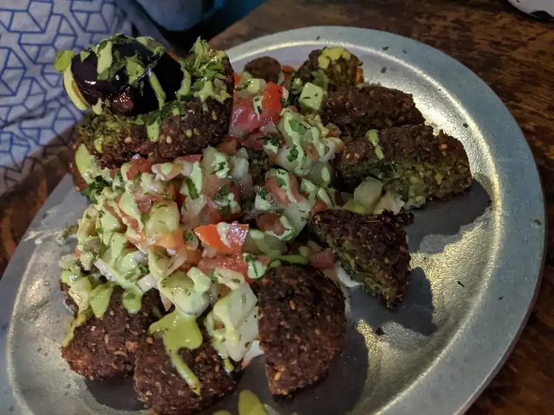 Eretz Cantina Israeli