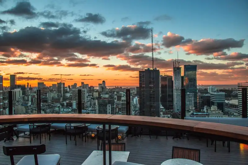Trade Sky Bar